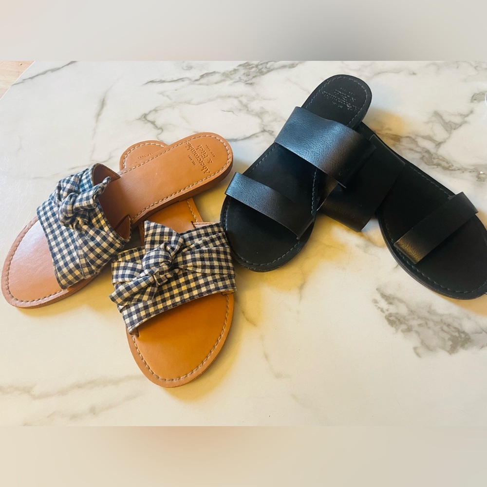 2 Sandals Abercrombie & Fitch Size 7